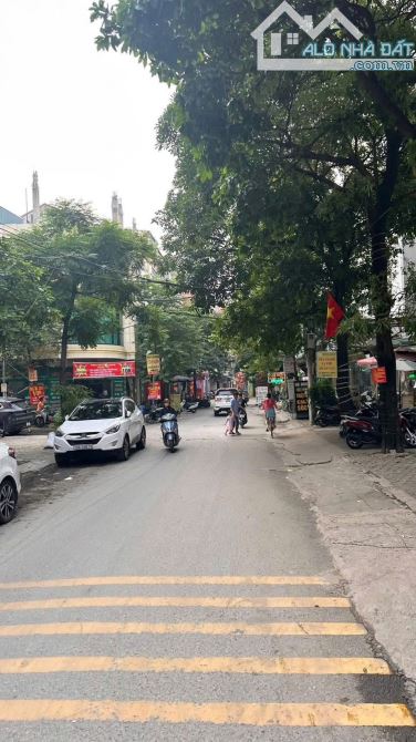 BÁN TOÀ NHÀ PHẠM VĂN ĐỒNG - 100M² x 8T THANG MÁY CÓ HẦM - DÒNG TIỀN 120TR/TH - Ô TÔ TRÁNH
