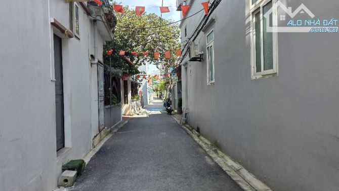 Phân khúc hiếm, bán đất Trâu Quỳ Gia Lâm, 30m - cách 15m ra đường ô tô tránh - nhỉnh 4 tỷ