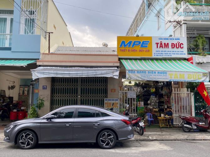 💥 Nhà Mặt Tiền Phù Đổng – sát chợ Xóm Mới, đường 16m, vuông vức 95m²