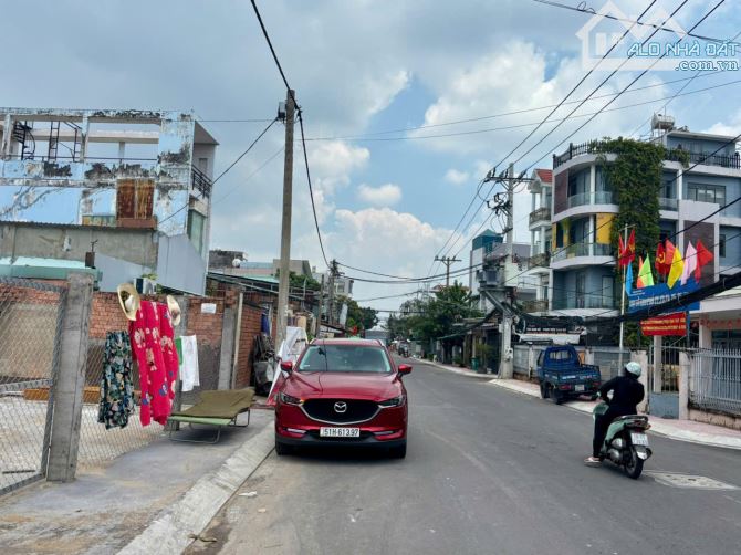 Đất mặt tiền rộng: 12,2m*33m, 100% thổ, ngay chợ Hiệp Bình, số 5 đường 38, Hiệp Bình Chánh