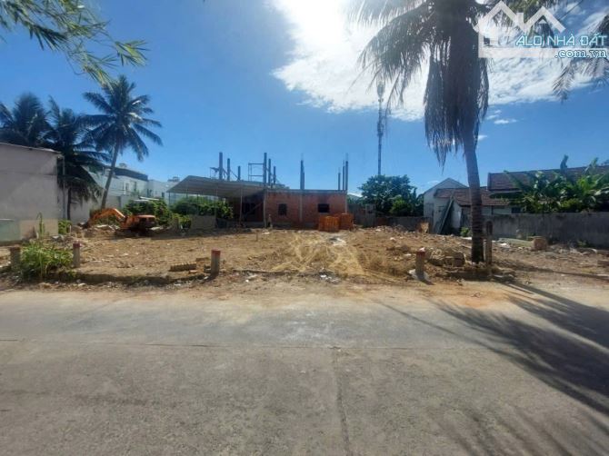 Bán đất thổ cư 81.4m2 2.5 tỷ mặt tiền đường võ dõng. Nhận ký gửi nhà đất