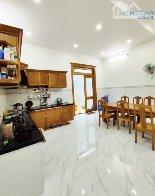 NHÀ MỚI 4 TẦNG – HẺM XE TẢI – TẶNG NỘI THẤT – HOÀN CÔNG CHUẨN – GIÁ 9,9 TỶ