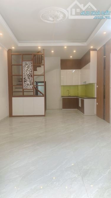 NHÀ MỚI KOONG-LÔ GÓC-MẶT TIỀN 4,2 M-Ô TÔ GẦN