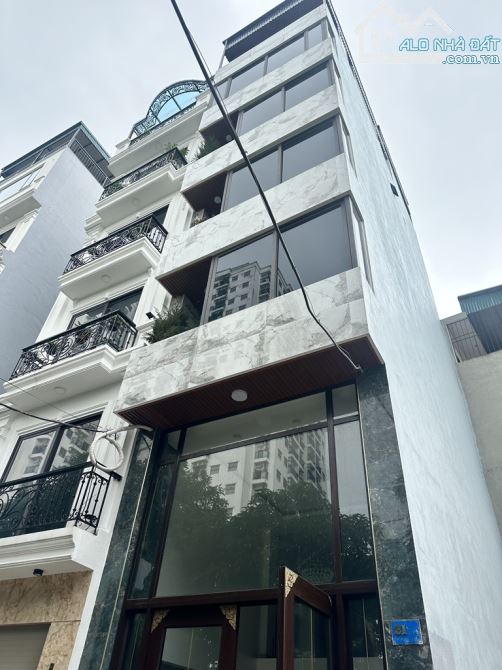 💎 HOA HẬU LONG BIÊN – 8 TẦNG THANG MÁY – TRƯỚC NHÀ 3 Ô TÔ TRÁNH – FULL NỘI THẤT SANG XỊN