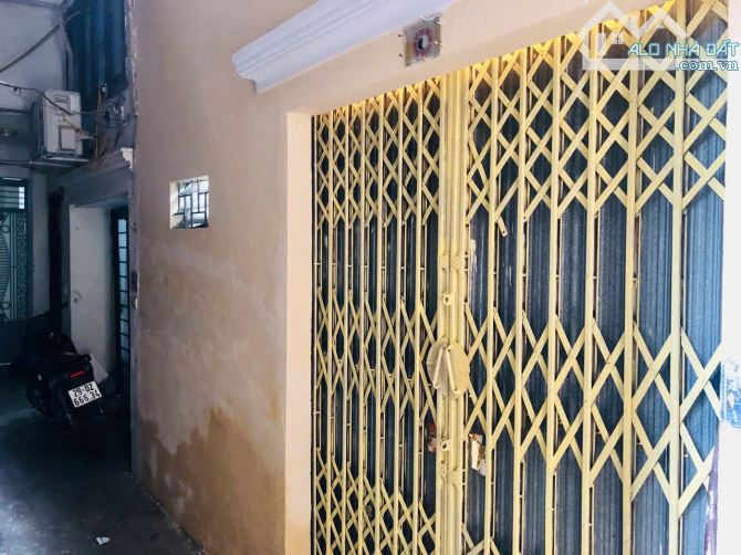 Cho thuê nhà nguyên căn ngõ 55 Hoàng Hoa Thám , Ngọc Hà , Ba Đình 26m2 x 3 tầng 6tr5