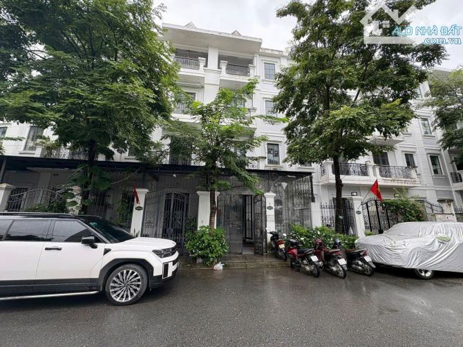 BÁN NHÀ LIỀN KỀ KHU ĐÔ THỊ ĐẠI KIM – 70m² – 5 TẦNG – MT 5.7m  - VỈA HÈ - Ô TÔ– NHỈNH 21 TỶ