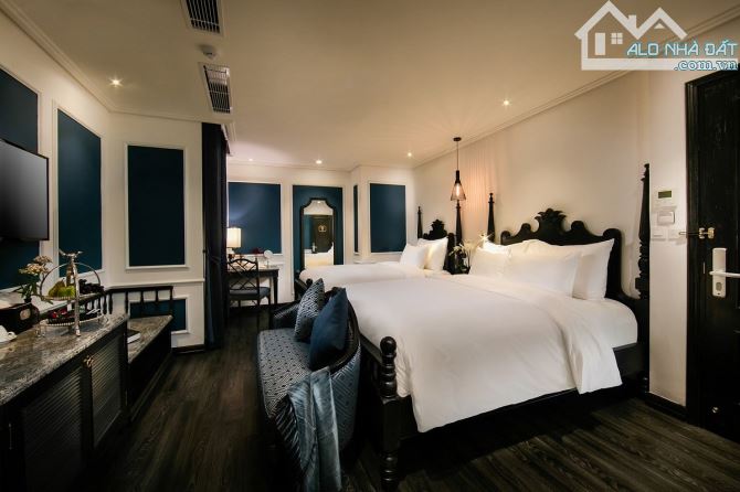 Giảm 70 tỷ - Chủ nợ Bank 150 tỷ - Khách Sạn Phố Cổ - 350m2 - 310 Tỷ - Doanh Thu 4,5 Tỷ/Th