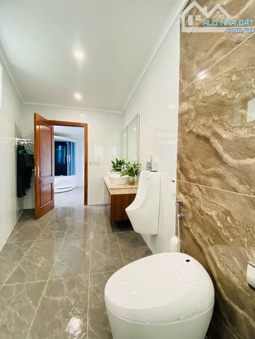 Nhà phố Lạc Long Quân, Q. Tây Hồ, 106m2 * 5T cực đẹp, full nội thất, KD, OTO TRÁNH - 10