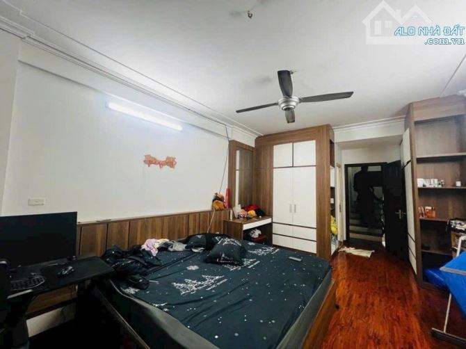 BÁN NHÀ MỚI ĐẸP KIM NGƯU 5 TẦNG KIÊN CỐ, Ô TÔ ĐỖ GẦN GIÁ CHỈ 10.9 TỶ - 10