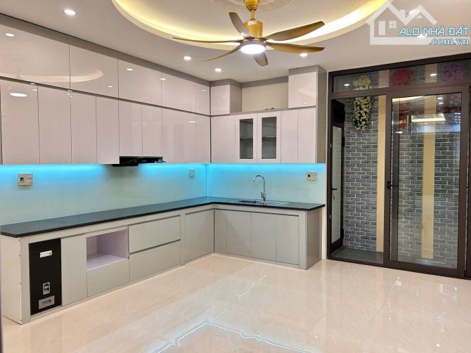 Bán nhà 4 tầng thiết kế hiện đại có thang máy tại khu đô thị Tân Phú Hưng - 10
