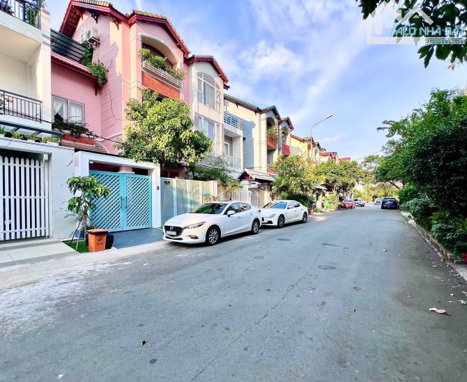 Bán Nhà 1 Trệt 2 Lầu-Khu Compound Ven Sông Trần Não,Quận 2 DT:(6,8mx18,5m)-Giá 40 Tỷ TL - 1