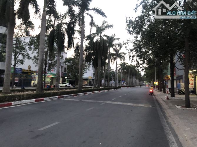 Bán gấp đất thổ cư 285m2, sổ hồng riêng, đường nhựa 32m, ngay bệnh viện Quốc Tế Hạnh Phúc - 3