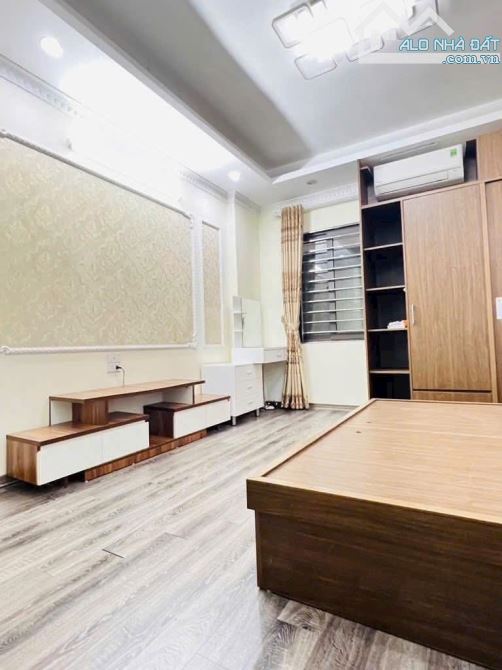 Bán Nhà Ngõ 59 Ngô Gia Tự, Long Biên 33m2, 5T giá 6,65 tỷ (ô tô VF3 đỗ cách 15m) - 1