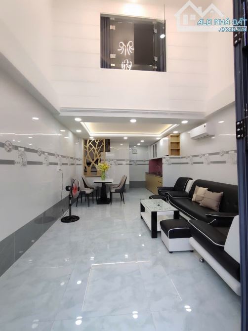 Ô TÔ ĐỖ CỬA, NHÀ MỚI 4 Tầng 4PN 32m2 (4 x 8 ), P1 Gò Vấp, giá 7.38ty TL - 1
