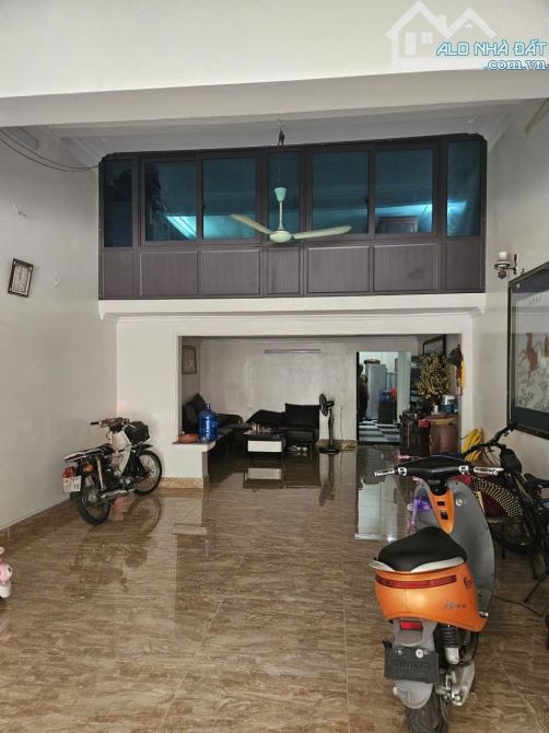 Bán lô đất 3 tầng Nguyễn Trãi áp.Ninh Xá-BN.dt.73m.mt.5,3m.hướng Bắc. giá:14,5 tỷ - 1