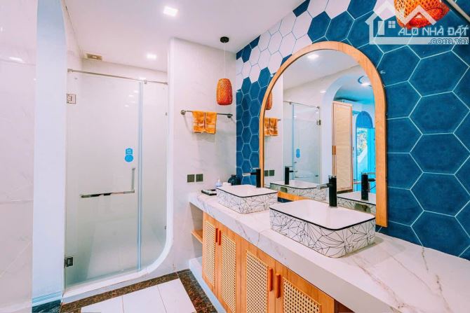 BIỆT THỰ NGHỈ DƯỠNG-VIÊN NGỌC XANH GIỮA LÒNG ĐẢO TUẦN CHÂU-HẠ LONG CHỈ 2x tỷ - 1