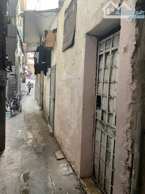 Siêu hiếm Giá đầu tư Bán nhà Đê La Thành ngõ siêu nông 18m giá chỉ 3.3 tỷ - 1