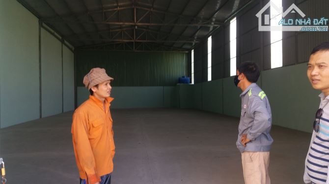 NHÀ XƯỞNG CHO THUÊ ĐƯỜNG DƯƠNG CÔNG KHI HÓC MÔN DT: 400M GIÁ 15 TRIÊU/THÁNG - 1