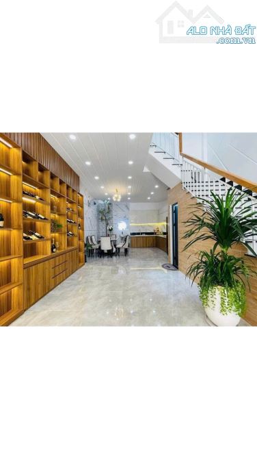 Bán đất tặng nhà 3 tầng,ngang 5m sát bên CV Làng Hoa,GV:nhỉnh 6 tỷ - 1