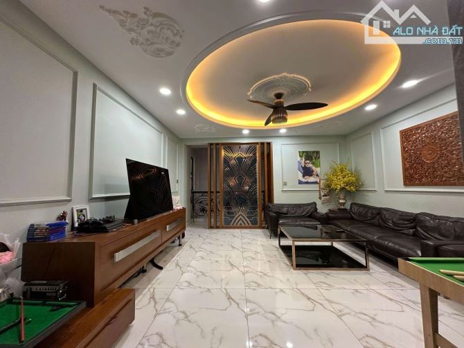 Nhà xây 2024, 5 tầng gần mặt tiền Nguyễn Hồng Đào, 16 tỷ - 1