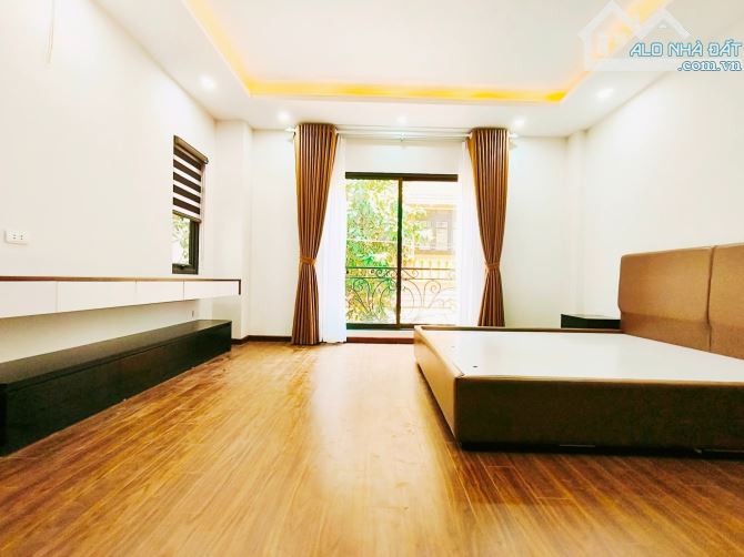 Bán nhanh nhà Hồ Tùng Mậu Dt 35m, 5 tầng, mt 4,8m, giá nhỉnh 8 tỷ. - 1