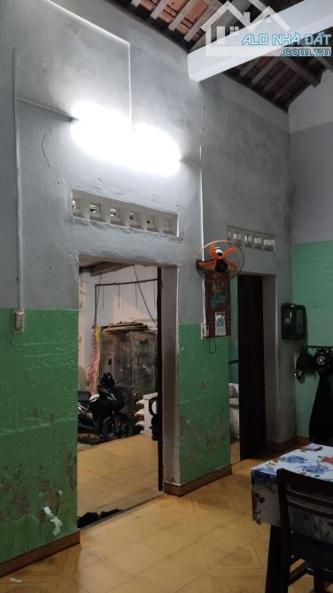 BÁN ĐẤT TẶNG NHÀ ĐƯỜNG NGUYỄN DUY TRINH NGANG 10M GẦN 200M2 GẦN BIỂN NON NƯỚC CHỈ 14,X TỶ - 1