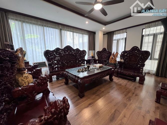 Bán nhà Trần Quang Diệu - Đống Đa - Lô góc - Oto tránh - Thang máy - Kinh doanh - 33.5 tỷ. - 1