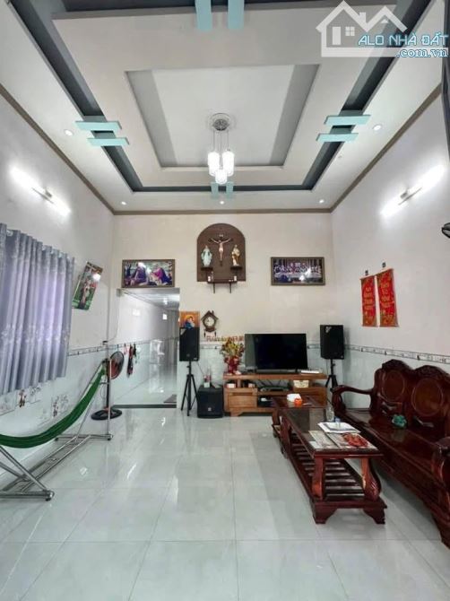Kẹt tiền bán gấp căn nhà ở cấp 4 ở gần chợ Việt Kiều - Tân Thông Hội - 129m2 - SHR - 1