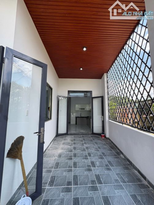 BÁN CĂN NHÀ BIỆT THỰ GÓC 2 MẶT TIỀN SIÊU ĐẸP NGANG 7 DÀI 15,SỔ RIÊNG THỔ CƯ - 1