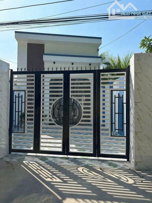 Bán căn nhà cấp 4 102m2 Tân An Hội Củ Chi giá  830 triệu sổ hồng riêng - 1