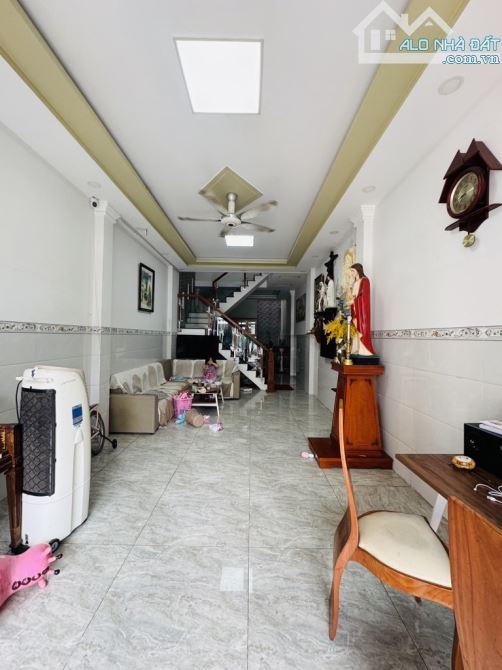 NHÀ ĐẸP BÌNH TÂN - HẺM 8M - XE HƠI NGỦ NHÀ - 67M2 - KHU DÂN TRÍ CAO - 1