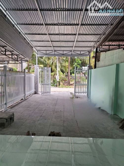 Kẹt tiền ! Bán gấp căn nhà ở 1/ Đường Huỳnh Thị Mài , Tân Hiệp 117m2 SHR giá 1 tỉ 010tr - 1