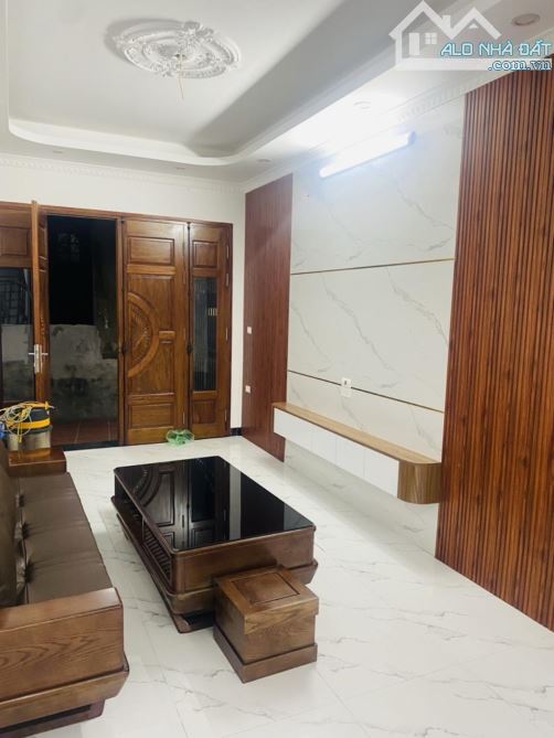 Bán nhà đường Trương Định: 40m² – 4 tầng chắc chắn, gần phố, giá chỉ 7 tỷ - 1