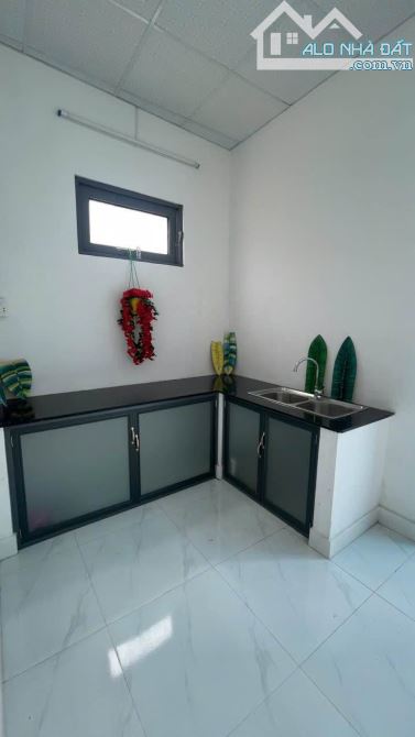 Bán gấp căn nhà 127m2 giá 1TY200 tại Hiệp Thành Quận 12 sổ hồng riêng - 1
