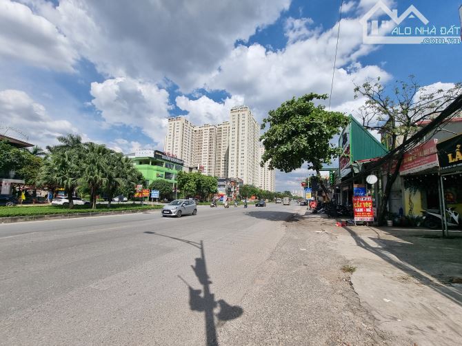 Nhà C4 Cổ Nhuế 61m2 4.2m mt chỉ 5,6 tỷ - ô tô qua nhà - lô góc - KĐT T Giao lưu - gần ôto - 1