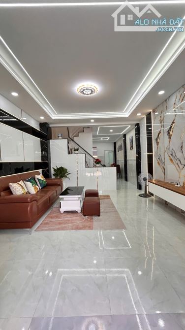 Bán Nhà Gần Cao Đẳng Điện Lực Quạn 12 - 1