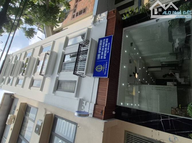 Toà Khách Sạn Cầu Giấy - 4 Ô Tô Tránh - Kinh Doanh - Vỉa Hè - 8 Tầng Thang Máy - VIP - 1