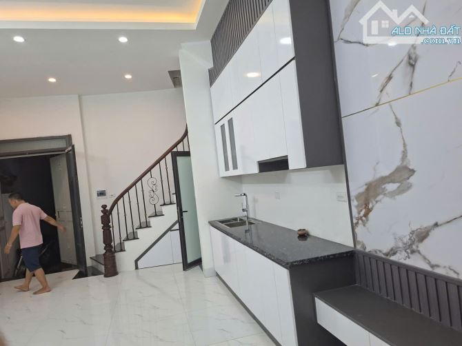 NHÀ VĨNH HƯNG VỪA RỘNG VỪA ĐẸP 40M-CHỈ 5.39 TỶ-SĐCC - 1