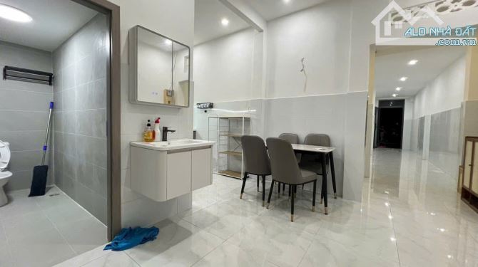 GẤP BÁN NHÀ 2LẦU DT 45M,CHỈ 3.1TỶ TL,HẺM XE HƠI THÔNG,FULL NỘI THẤT,PHƯỚC LONG A QUẬN 9 - 1