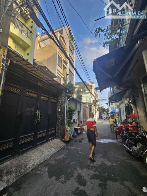 Bán CHDV - Gần Vạn Hạnh Mall, P.12, Q.10 - DT: 3,8m x  17,5m (66m2) - 5 Tầng - Giá: 16 Tỷ - 1