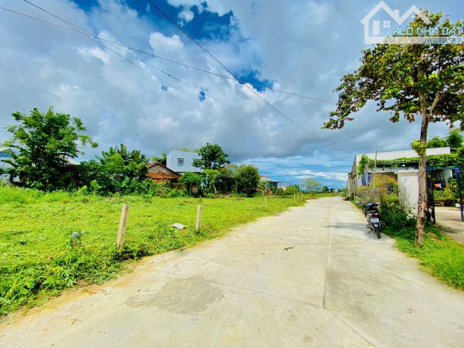 Đất biệt thự nhà vườn - ven sông thoáng mát - Đường bê tông 6m - Sát trục chính - 1