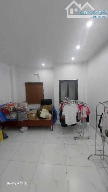 Ngô Xuân Quảng / Nhà 5T 48m, 4m tiền, 8.6 tỷ / Ô tô thông, Nhà mới, Dân xây - 1