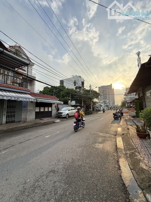 Siêu phẩm dòng tiền, mặt tiền kinh doanh, 5 tầng có thang máy, 363m2 ngang 12m nở hậu 27m. - 1