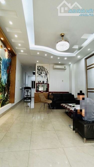 VĂN QUÁN - HÀ ĐÔNG - Ô TÔ NGỦ TRONG NHÀ - PHÂN LÔ VỈA HÈ - KINH DOANH VĂN PHÒNG - 1