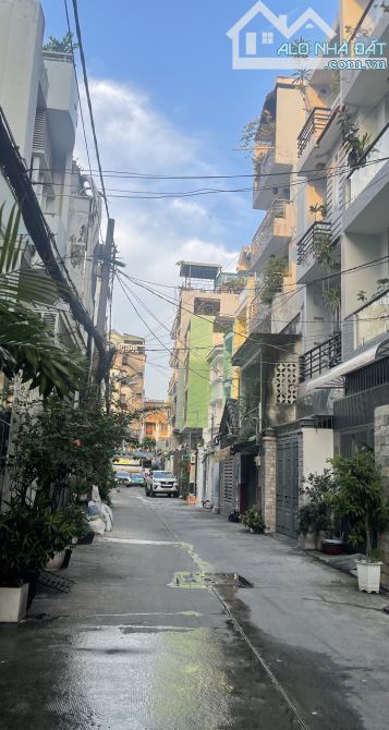 Nhà có vị trí tuyệt đẹp, hai xe hơi tránh thẳng một trục, 90m2, giá 14.5 tỷ - 1