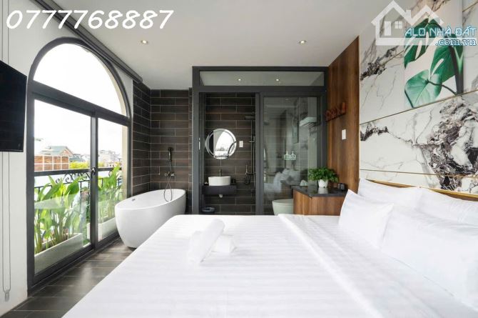 Bán khách sạn góc 2MT siêu đẹp, mới 100% dòng tiền tốt 140tr/ tháng - 1