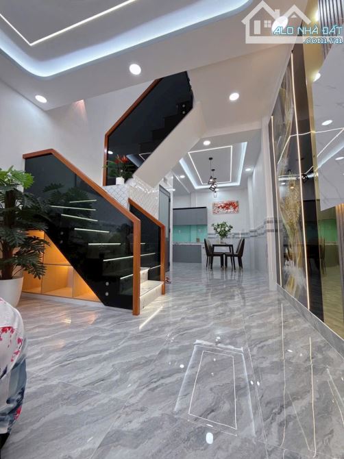 BÁN NHÀ CHÍNH CHỦ SHR APĐ 25 GIÁ NHỈNH 3 ĐỒNG.  + DT: 4x10m, 1 trệt - 1 lấu, 2PN, 2WC, có - 1