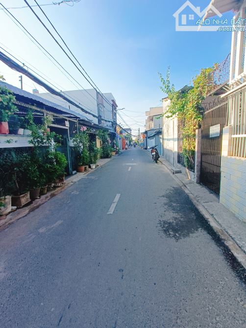 Bán Nhà Trệt Lầu 2 Mặt Tiền Trục Chính Hẻm 56 Lê Anh Xuân - 1