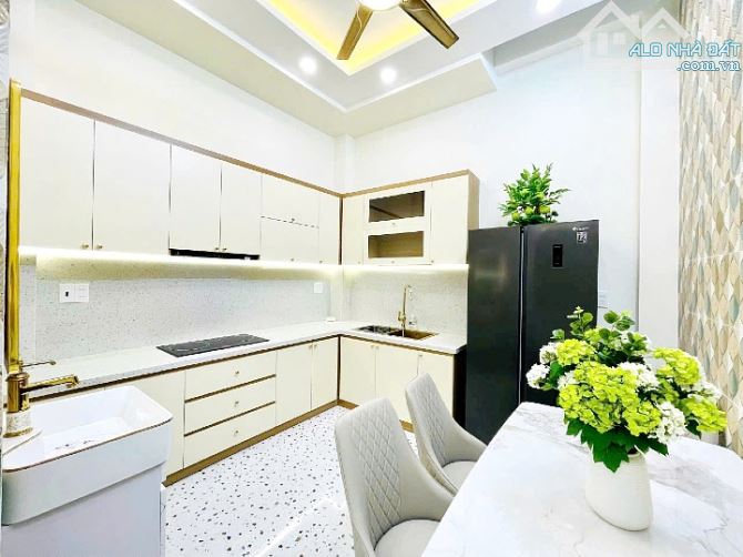 Cần bán nhà siêu đẹp 2 lầu 1 sân thượng hẻm Phạm Văn Chiêu, Gò Vấp - 1