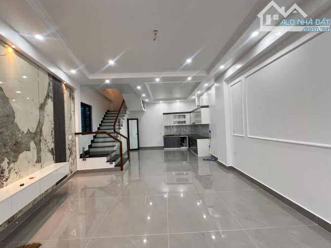 Nhà xây mới 3 tầng đường Đồng Hoà - Lô góc 2 mặt thoáng - 46m2 - 1